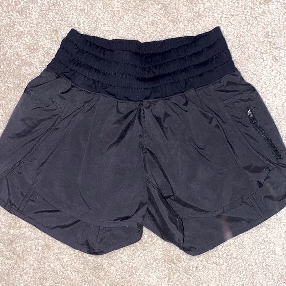 Lululemon track that high rise lined shorts navy blue size US 4 - Picture 1 of 3